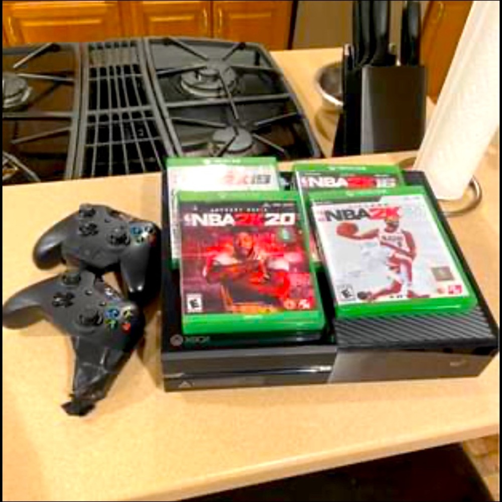 Xbox one with two controllers.. NBA2K21,20,19,18